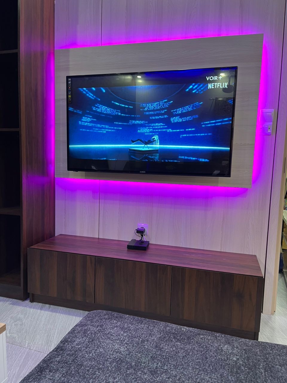 Meuble TV mural LED