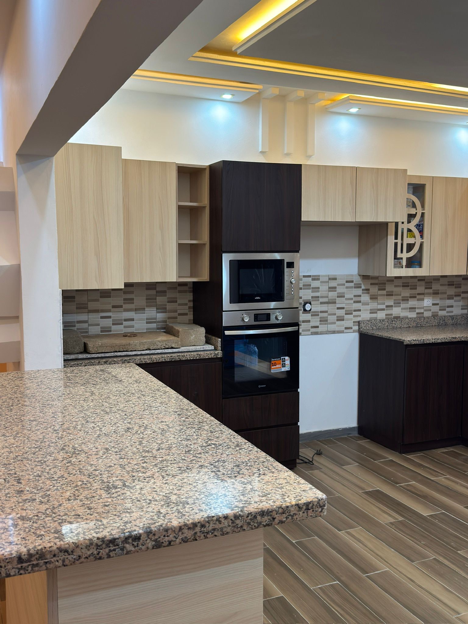 Cuisine moderne meubles encastrés