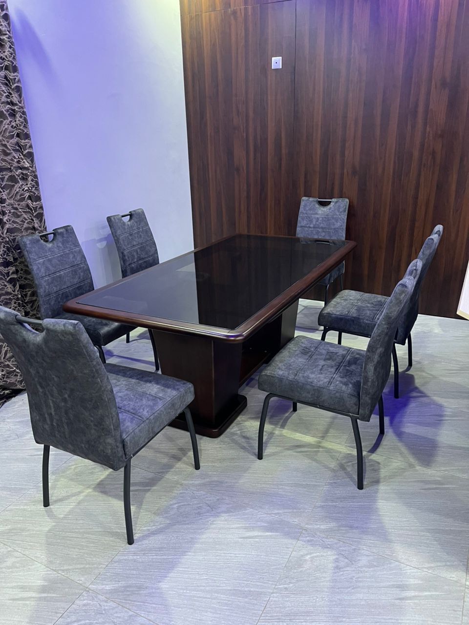 Table de réunion moderne
