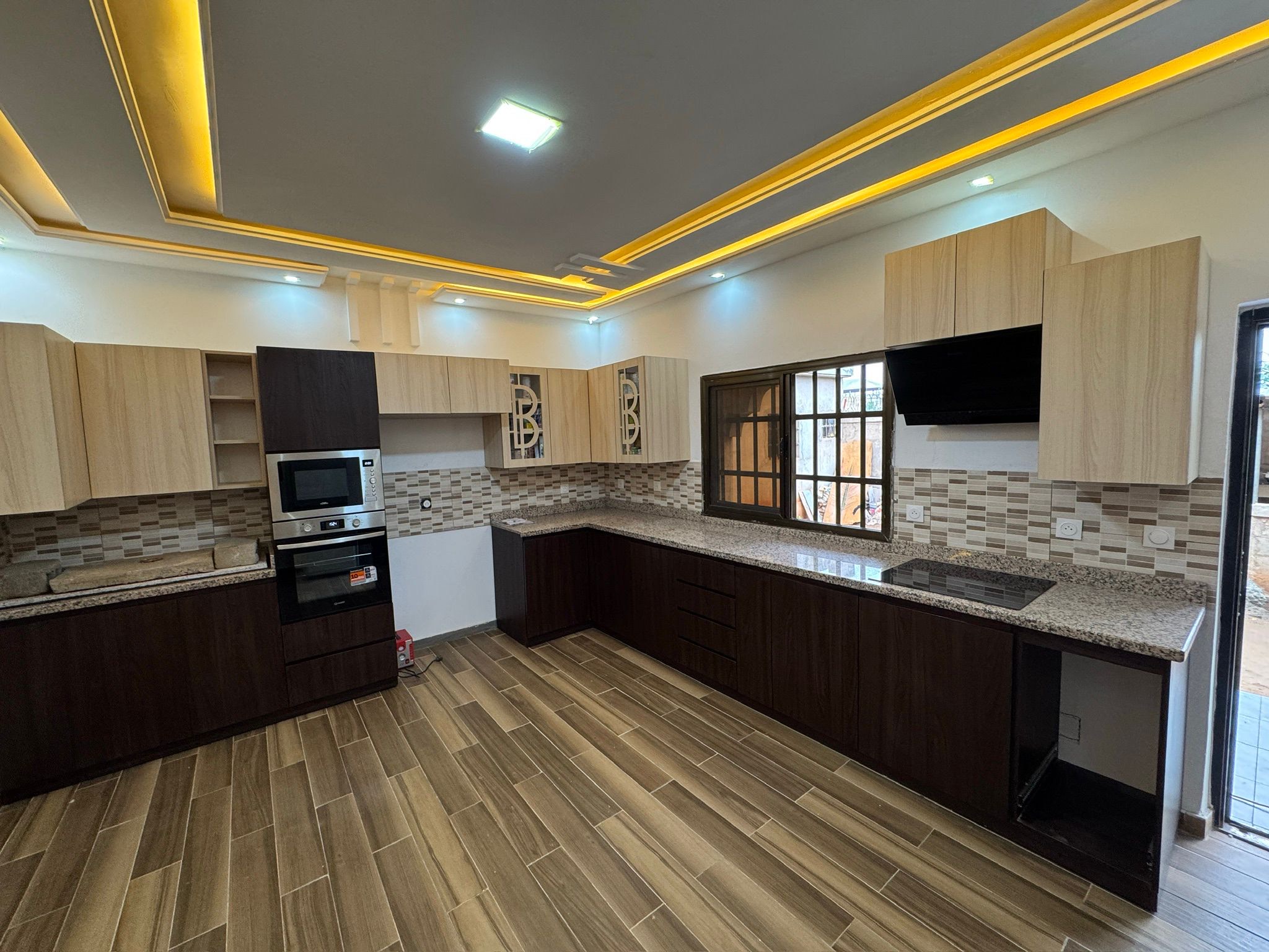 Cuisine moderne avec éclairage LED